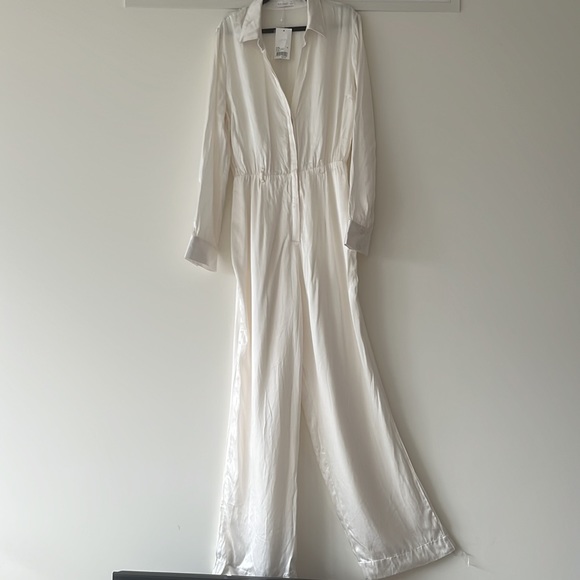 KOOKAI Lustre Satin Collared Long Sleeve Wide Leg Pantsuit Jumpsuit NWT RRP$220 - Picture 11 of 16